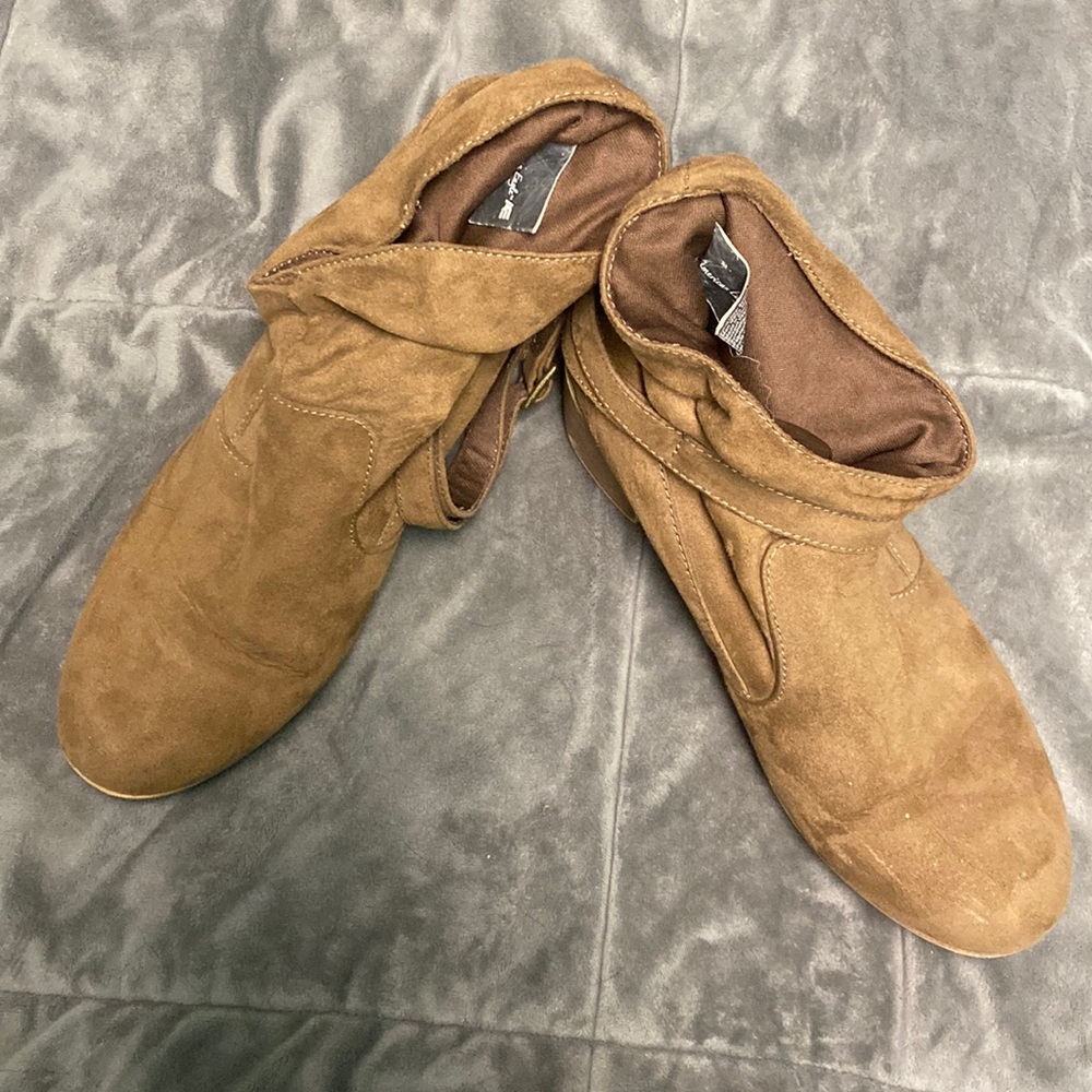 Dress shoes